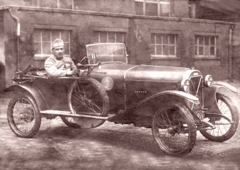 Rénée DAUTEL - voiture ancienne